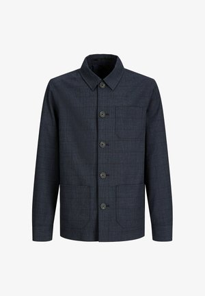 Veste bleu marine en tissu texturé, dotée d'un col, de six boutons, d'une poche poitrine et de deux poches avant aux lignes épurées.