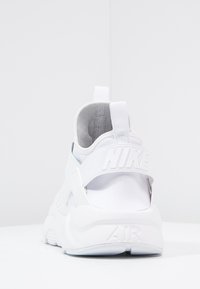Nike Sportswear Air Huarache Run Ultra Joggesko White Hvit Zalando No