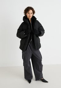 Thumbnail Image 4