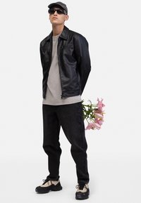 Redefined Rebel STEFAN JACKET REGULAR FIT - Imitert skinnjakke - black