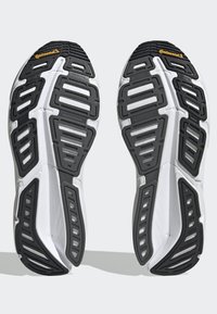 adidas Performance ADISTAR 2.0 - Road running shoes - core black   cloud white   core black