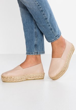 CLASSIC - Loafers - nature