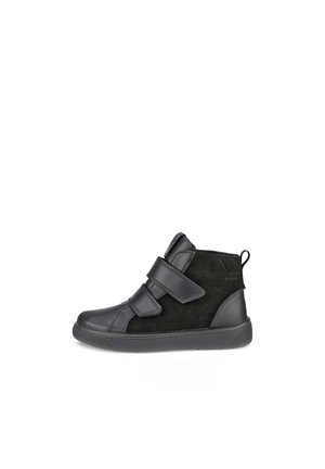 Chaussures noires montantes en cuir suédé et synthétique, dotées de deux sangles Velcro réglables et d'une languette pour un enfilage facile.