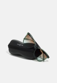 VOGUE Eyewear Ochelari de soare - transparent/mallard green