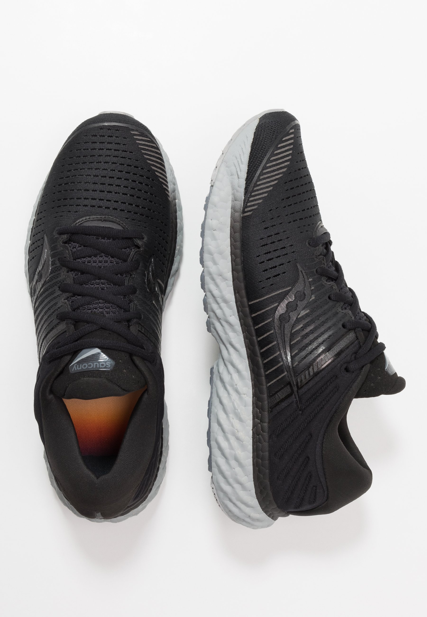 Saucony TRIUMPH 17 - Nøytrale løpesko - blackout Saucony TRIUMPH 17 - Nøytrale løpesko - blackout