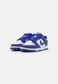 Nike Sportswear DUNK LOW RETRO - Sportbačiai - white/blue