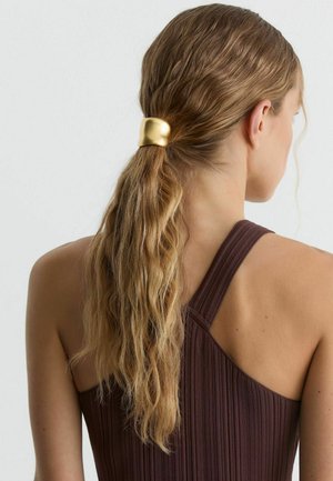 Reiss, HARPER SCULPTED HAIR CUFF WITH PIN - Hair styling accessory - gold-coloured