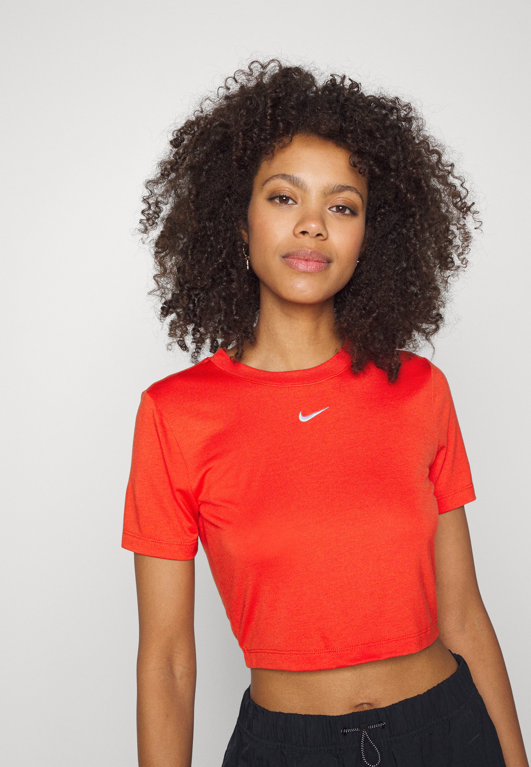 nike mantra orange