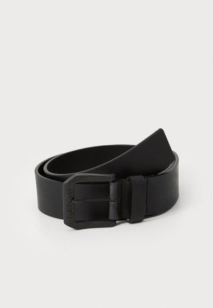 Black leather belt with a matte black metal buckle. The strap is smooth with a slight shine and features a loop for excess length.