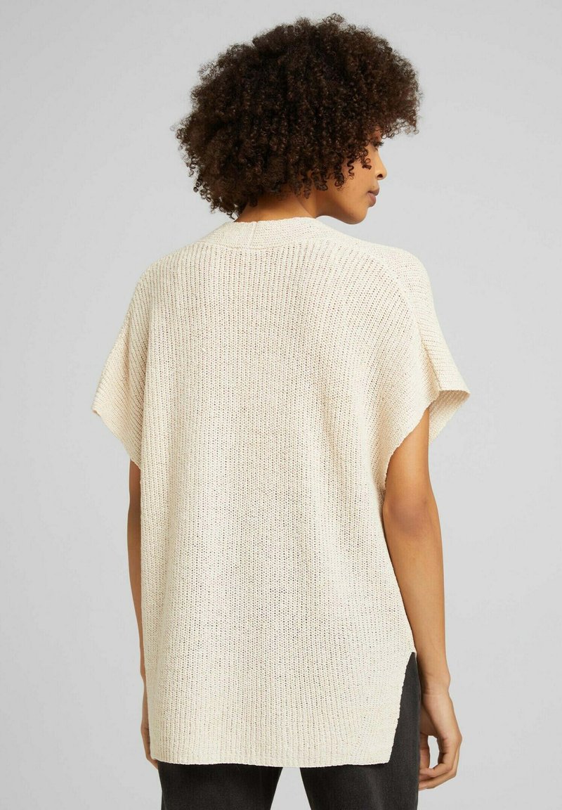 Damen T-Shirts | TOM TAILOR T-Shirt basic light cashew beige/offwhite - NU77377 Damen T-Shirts | TOM TAILOR T-Shirt basic light cashew beige/offwhite - NU77377