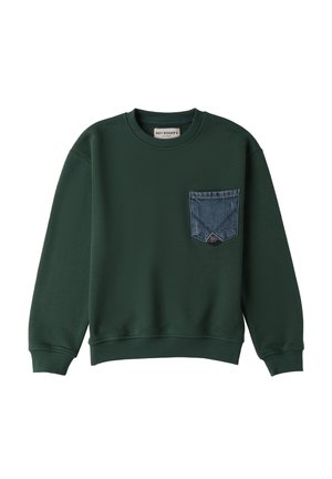 Felpa a collo rotondo verde scuro con maniche lunghe e tasca sul petto in denim blu caratterizzata da un piccolo etichetta triangolare.