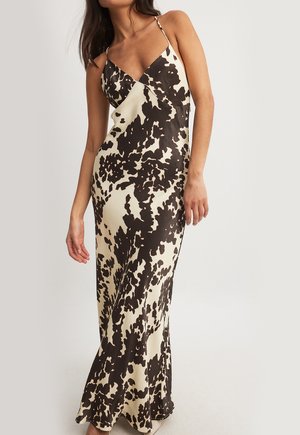 NA-KD SLIP - Maxi dress - cow print