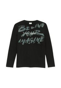 Schwarzes Langarmshirt mit grauem Text "VERTRAUE DEINER VORSTELLUNG" und weißen Blockbuchstaben, die "SEI LEGENDÄR" auf der Brust schreiben.