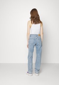 JJXX SEOUL STRAIGHT - Laisvo kirpimo džinsai - light blue denim