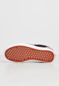 Vans UA COMFYCUSH ERA - Tossud - carmine rose/bl
