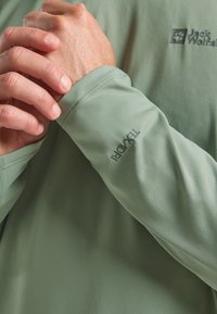 Jack Wolfskin Longsleeve - eucalyptus