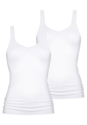Zwei weiße Baumwoll-Tanktops mit V-Ausschnitt, dünnen Trägern, figurbetontem Schnitt und gerafften Details am Saum.