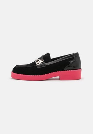 EMMA - Slip-ons - coral/black