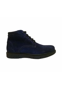 Botas de tobillo de ante azul marino con un acabado texturizado, costuras en contraste y una suela de goma negra. Presenta seis ojetes y punta redonda.