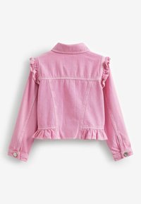 Roze denimjas met gerimpelde schouderaccenten en een geplooide onderrand. Beschikt over een kraag en knoopsluitingen bij de manchetten.