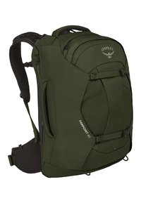 Mochila Osprey Farpoint 40 en tela verde oscuro. Presenta múltiples compartimentos, correas acolchadas y un diseño estructurado y aerodin�ámico.