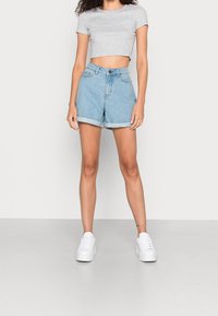 Noisy May Farkkushortsit - light-blue denim