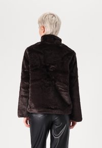 Thumbnail Image 4