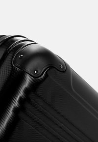 Set Valigie FERGÉ Saint-Tropez 3 Pezzi - Morbide, Leggere, 4 Ruote, Nero - Foto 12