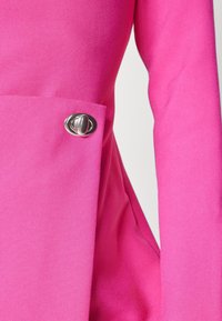 BOSS Robe fourreau - pink