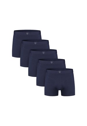 Cinq paires de boxers pour hommes bleu foncé disposées en diagonale, chacune avec un petit emblème au centre de la ceinture.