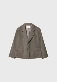 Blazer gris à carreaux avec deux boutons, revers crantés, deux poches avant à rabat et une poche poitrine passepoilée, présenté sur un fond clair.