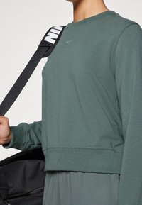Nike Performance Bluza