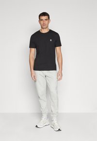 Tommy Hilfiger MONOGRAM IMD - T-shirt basic - black