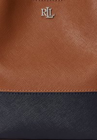 Lauren Ralph Lauren TWO TONE LEATHER SMALL REESE BUCKET BAG - Käsilaukku - tan/navy