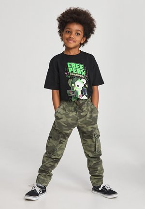 Terranova CAMOUFLAGE - Pantaloni cargo - var verde militare