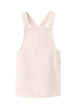 Robe salopette rose clair sans manches avec bretelles croisées, poche avant, et boutons-pression sur les côtés et les bretelles.