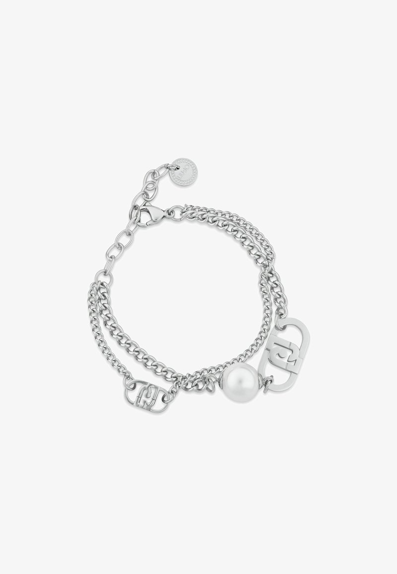 Srebrna bransoletka łańcuszkowa z dwoma warstwami, z okrągłą białą perłą i zawieszką z logo, zapinana na zamek z łańcuszkiem przedłużającym.