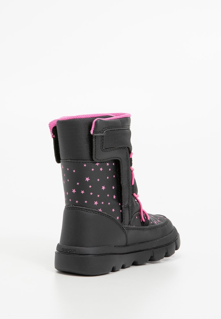 Stivale impermeabile nero con stampe di stelle rosa, lacci e rifiniture rosa, design alto alla caviglia, realizzato in materiale sintetico e con suola testurizzata.
