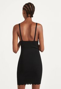 Bershka Vardagsklänning - black
