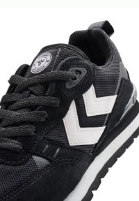 Hummel THOR  - Sneakers - black/white