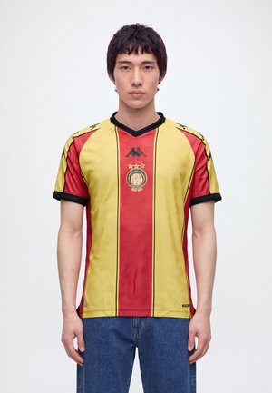 Kappa, KOMBAT PRO 2027 HOME ESPERANCE TUNIS - Клубно облекло - red/yellow