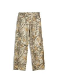 Camouflage pants with a multi-toned green and brown leafy pattern, featuring a standard five-pocket design and a loose fit.