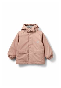 Giacca impermeabile rosa con cappuccio, polsini elasticizzati, due tasche frontali e un logo discreto. Texture liscia e design dal taglio comodo.