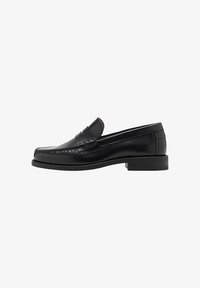 Vald, metallic black