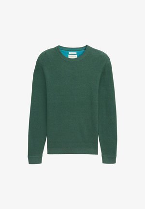 Zöld kötött pulóver kerek nyakkal, hosszú ujjal, bordás textúrával és ellentétes kék belső nyakkivágással. Egyszerű dizájn, nincs látható minta.