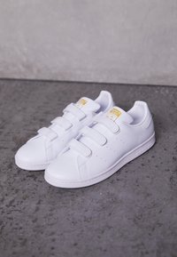 adidas Originals STAN SMITH CF UNISEX - Baskets basses - footwear white/gold metallic