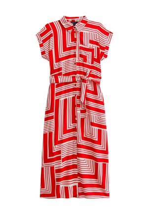 Czerwona i biała sukienka w geometryczne wzory z krótkimi rękawami, kołnierzykiem, zapięciem na guziki z przodu, paskiem w talii oraz rozkloszowanym dołem. Gładka faktura materiału.