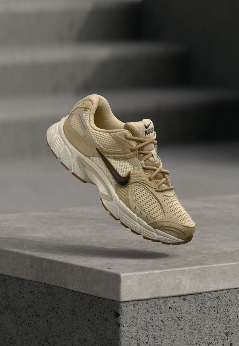 V5 RNR lt khaki/black filbert/desert khaki/black/beige