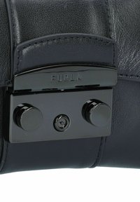 Furla METROPOLIS  - Taška s příčným popruhem - nero