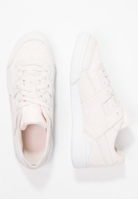 Reebok Classic PLUS COLD - Tenisky - pale pink/white